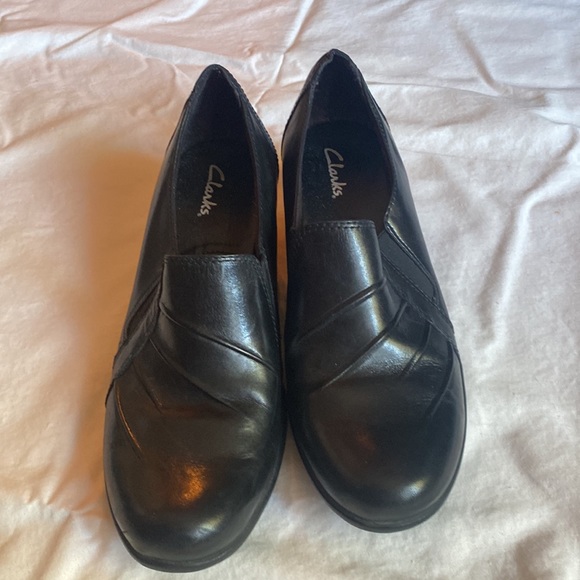 Clarks Grasp High Work Slip-On Shoes - Picture 6 of 11